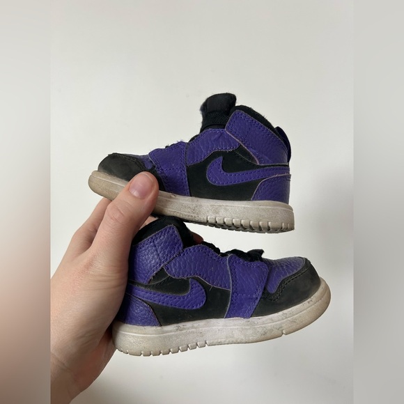 Nike Air Jordan 1 Mid "Dark Concord" Purple Black (PS) Size: 5C - Picture 5 of 8
